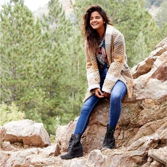 SOREL Joan Of Arctic Leather Wedge Mid Ankle Boots Black Gorp NL2173-001 9.5 - Picture 3 of 16